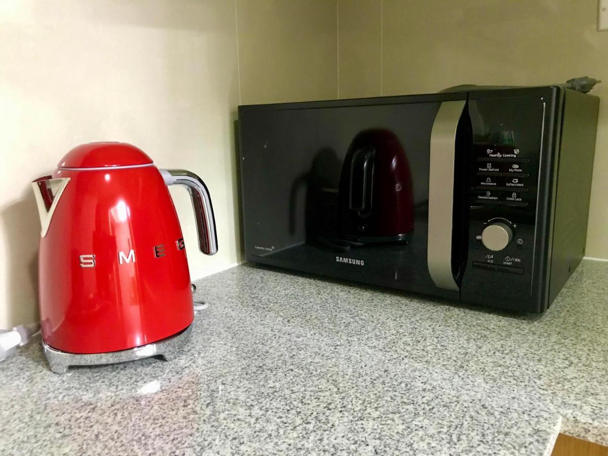 Daniella'S Modern & Cozy Suite In Uptown Bgc Μανίλα Εξωτερικό φωτογραφία