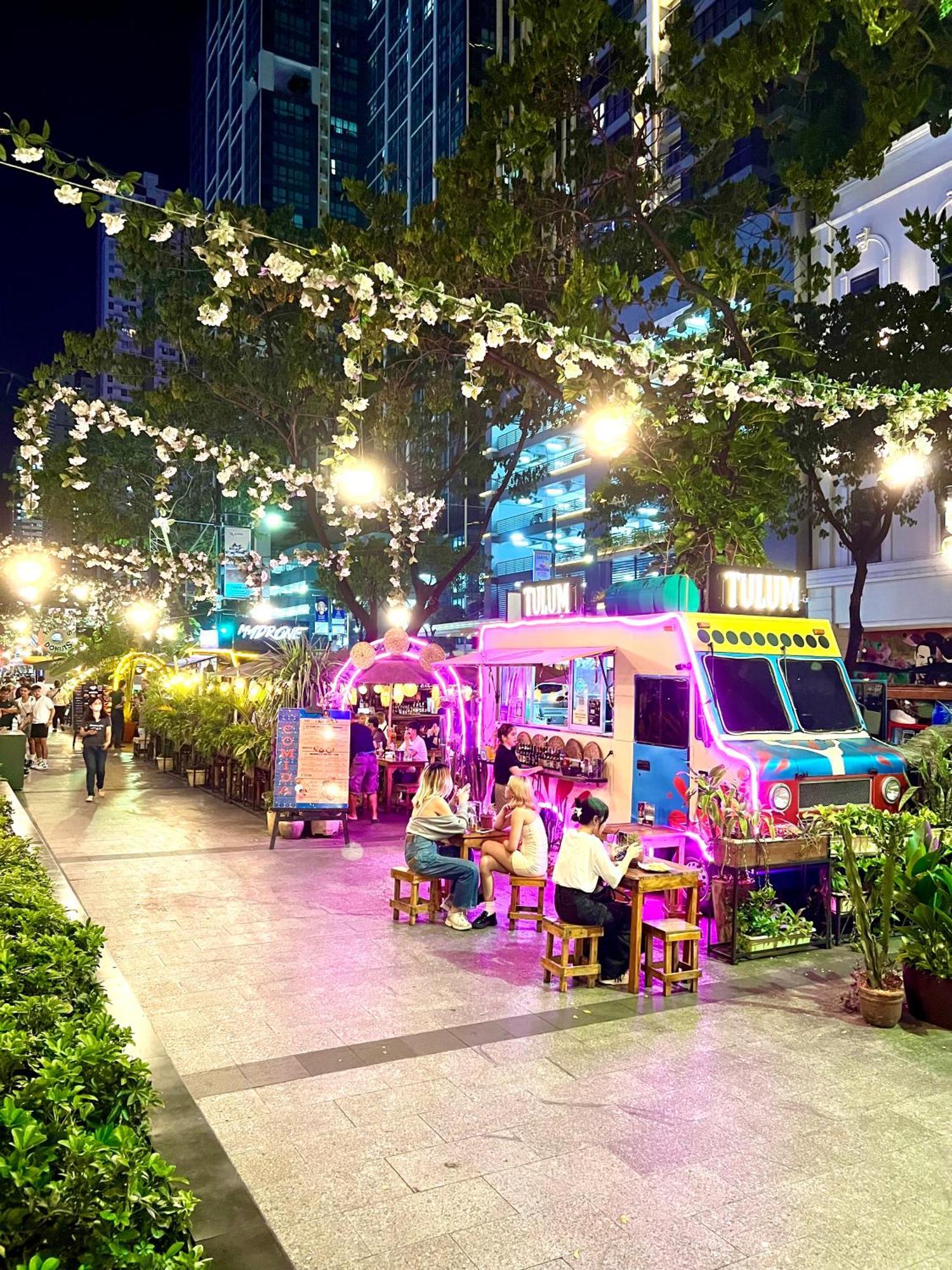 Daniella'S Modern & Cozy Suite In Uptown Bgc Μανίλα Εξωτερικό φωτογραφία